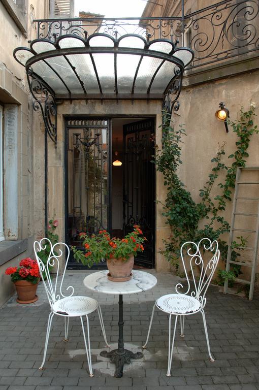 La Maison De Mariecamille Hotel Saint-Germain-Lembron Luaran gambar